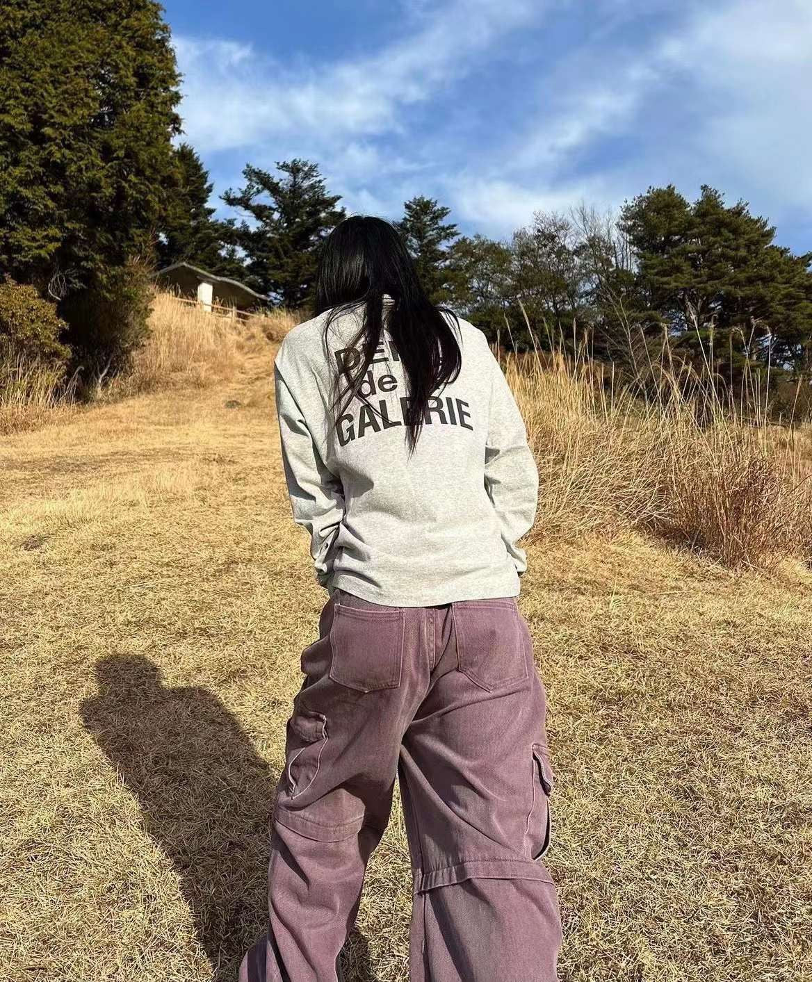 Graues Sweatshirt