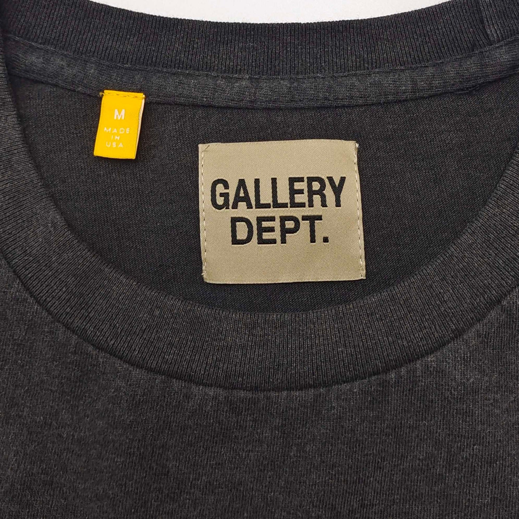 Schwarzes T-Shirt