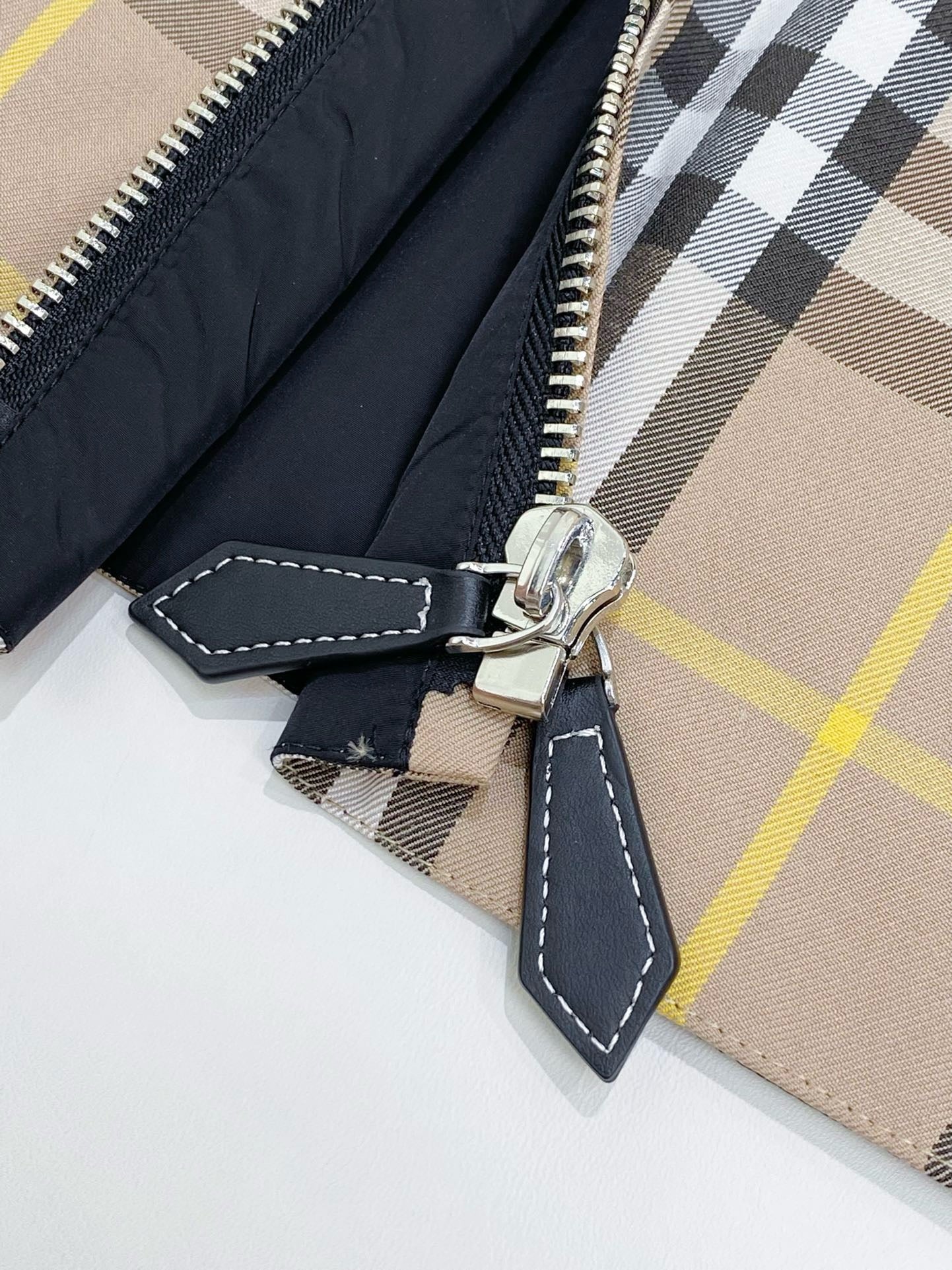Mehrfarbige Jacke