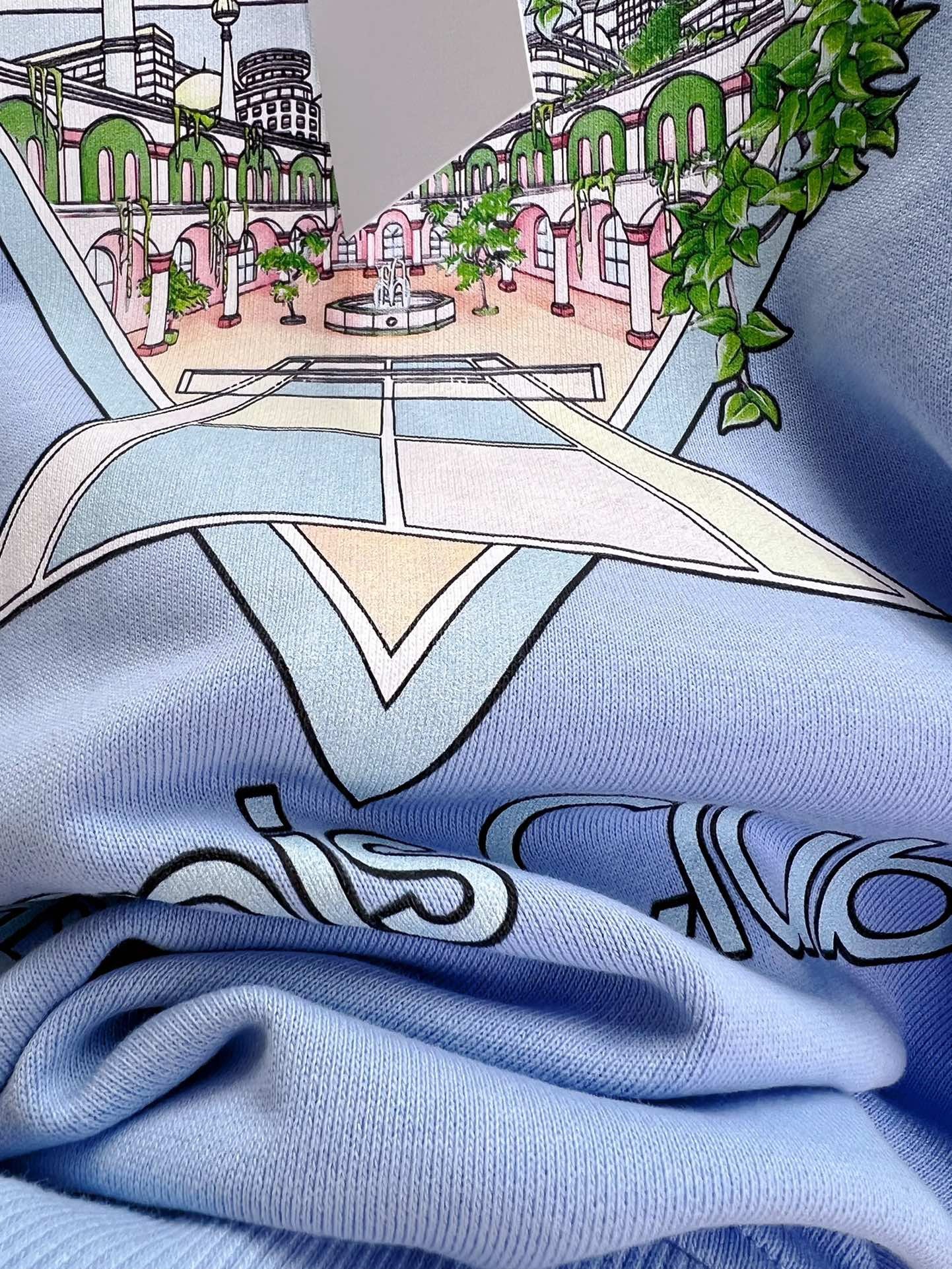 Himmelblaues Sweatshirt