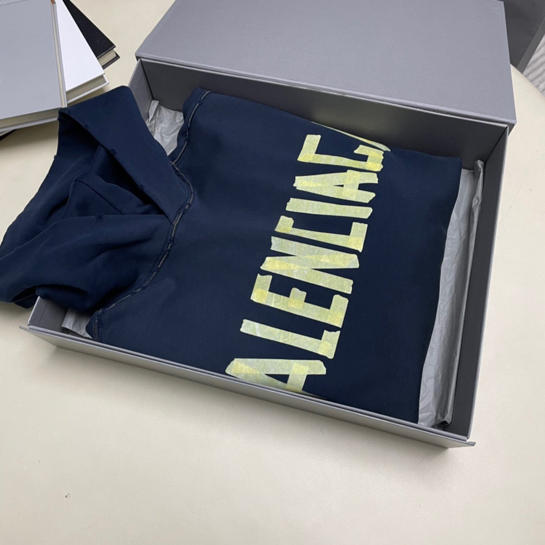 Blauer Hoodie