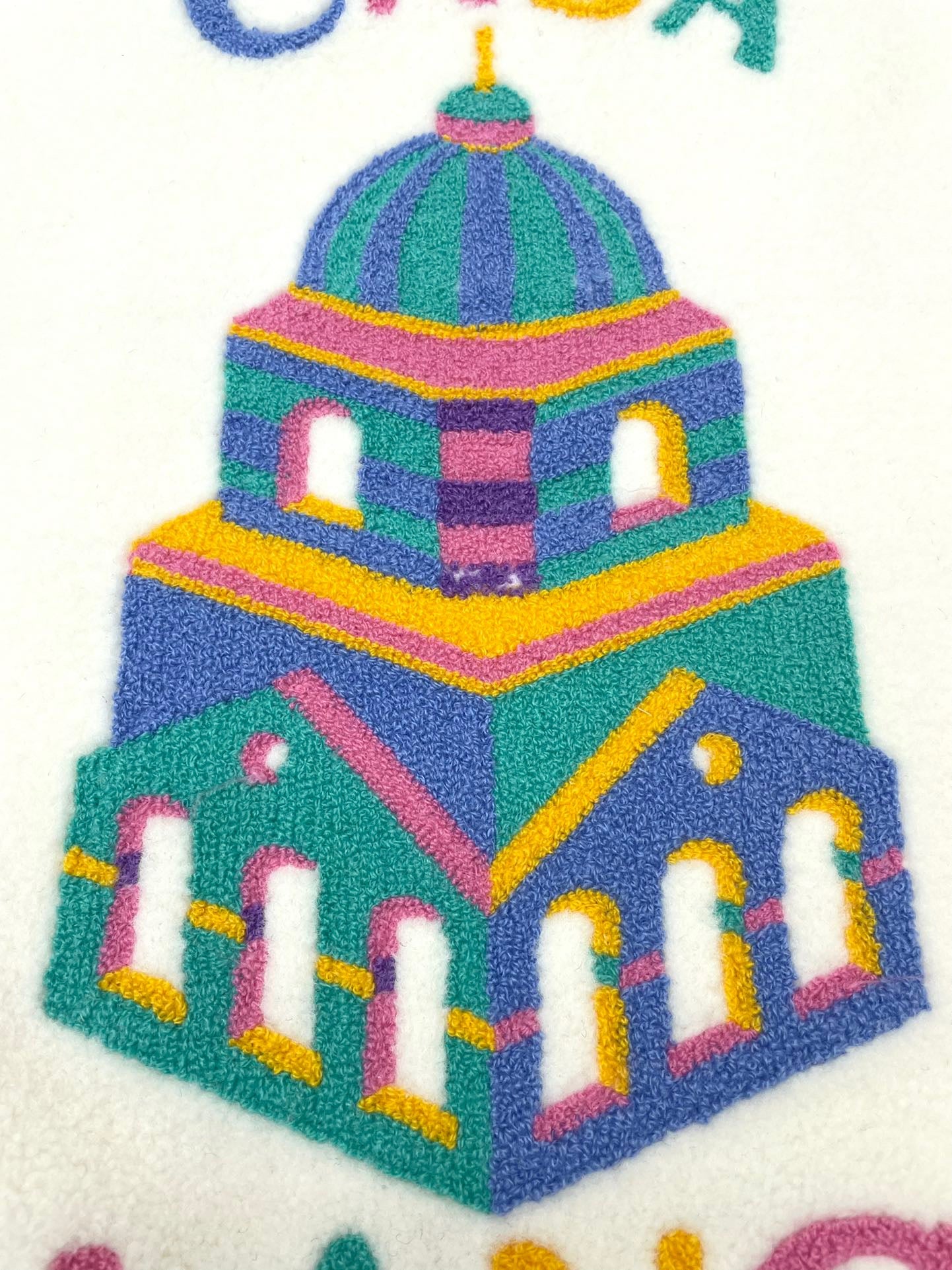 سترة سوداء وبيج