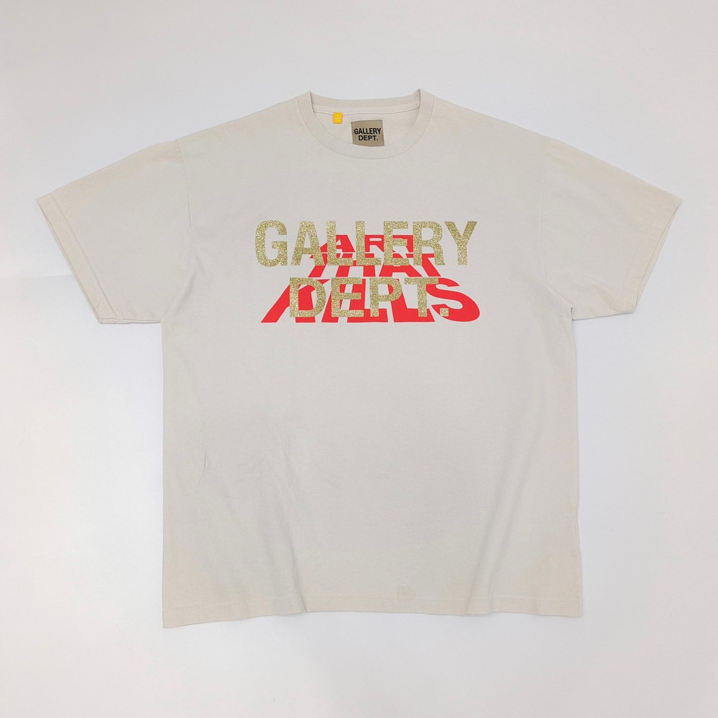 تي شيرت أبيض