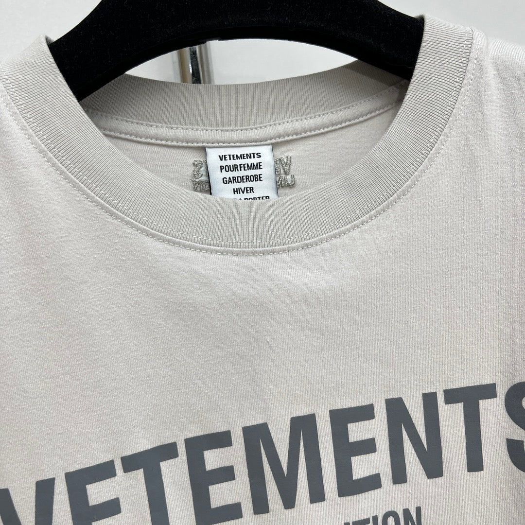 Schwarz-weiße T-Shirts