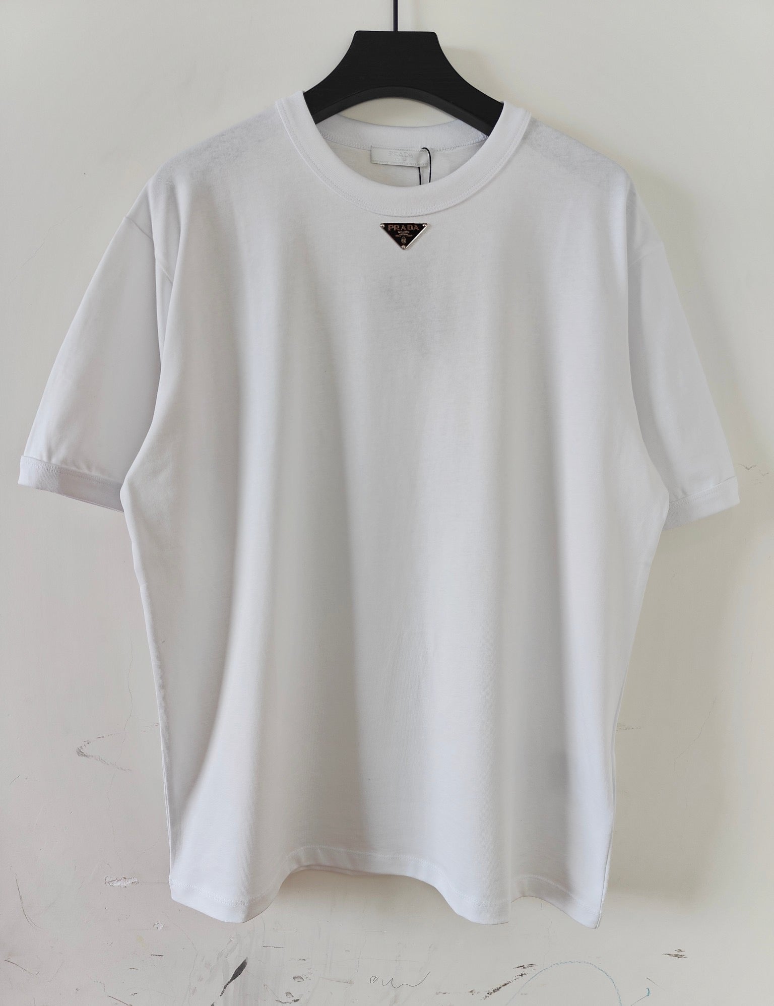 Black and White T-shirts - FashionHype.xyz