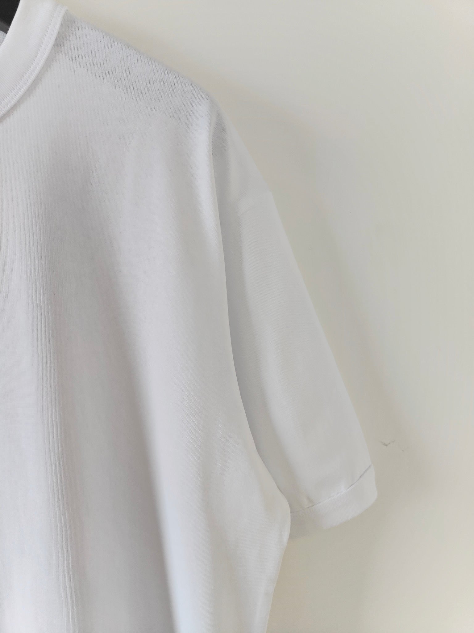 Black and White T-shirts - FashionHype.xyz