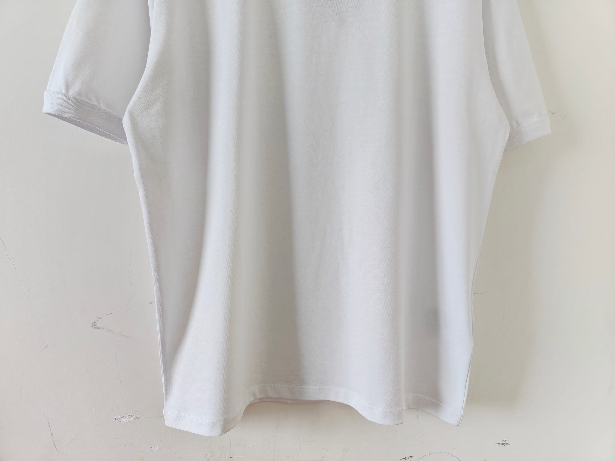 Black and White T-shirts - FashionHype.xyz
