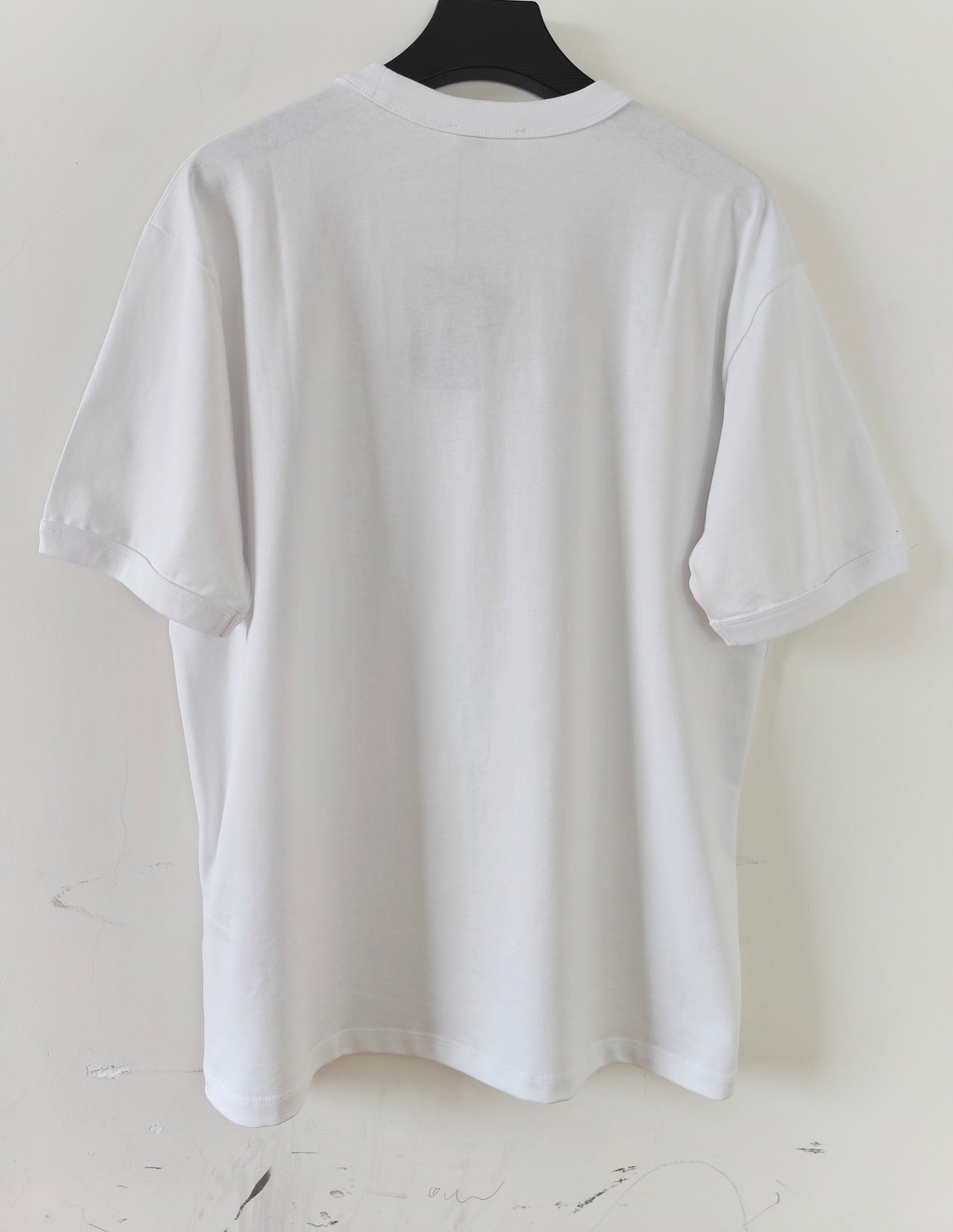 Black and White T-shirts - FashionHype.xyz