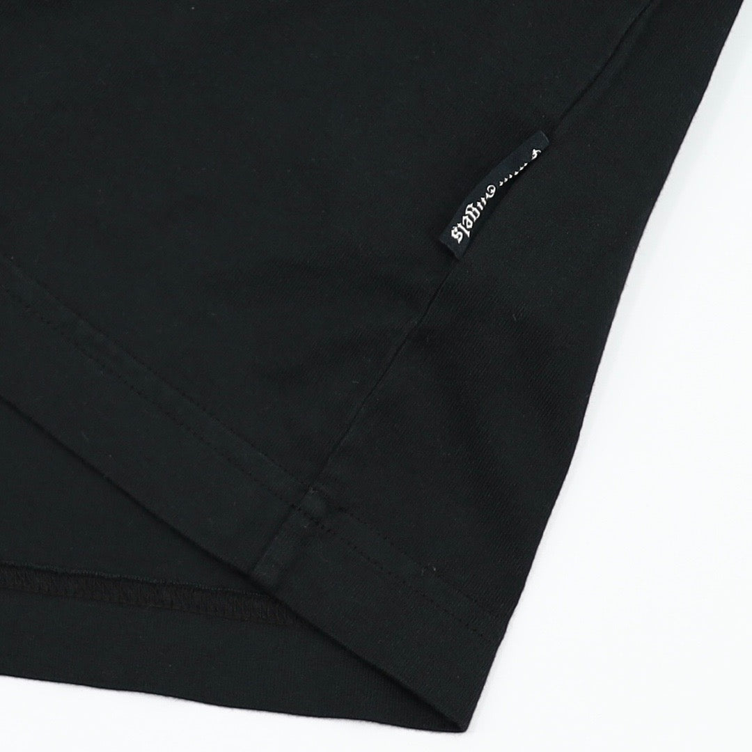 Schwarze T-Shirts