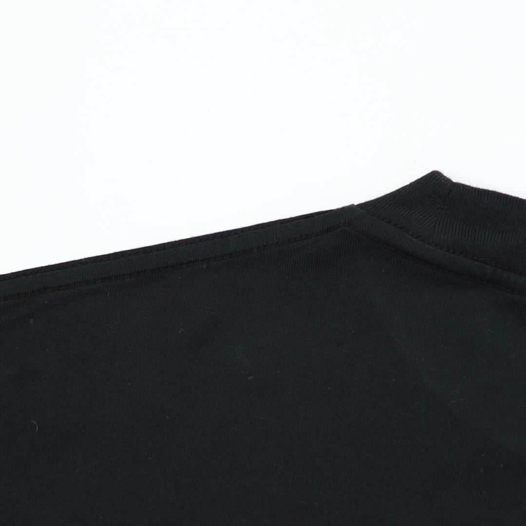 Schwarze T-Shirts