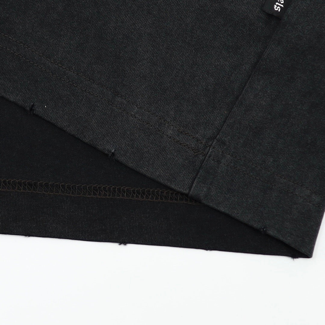 Schwarze T-Shirts