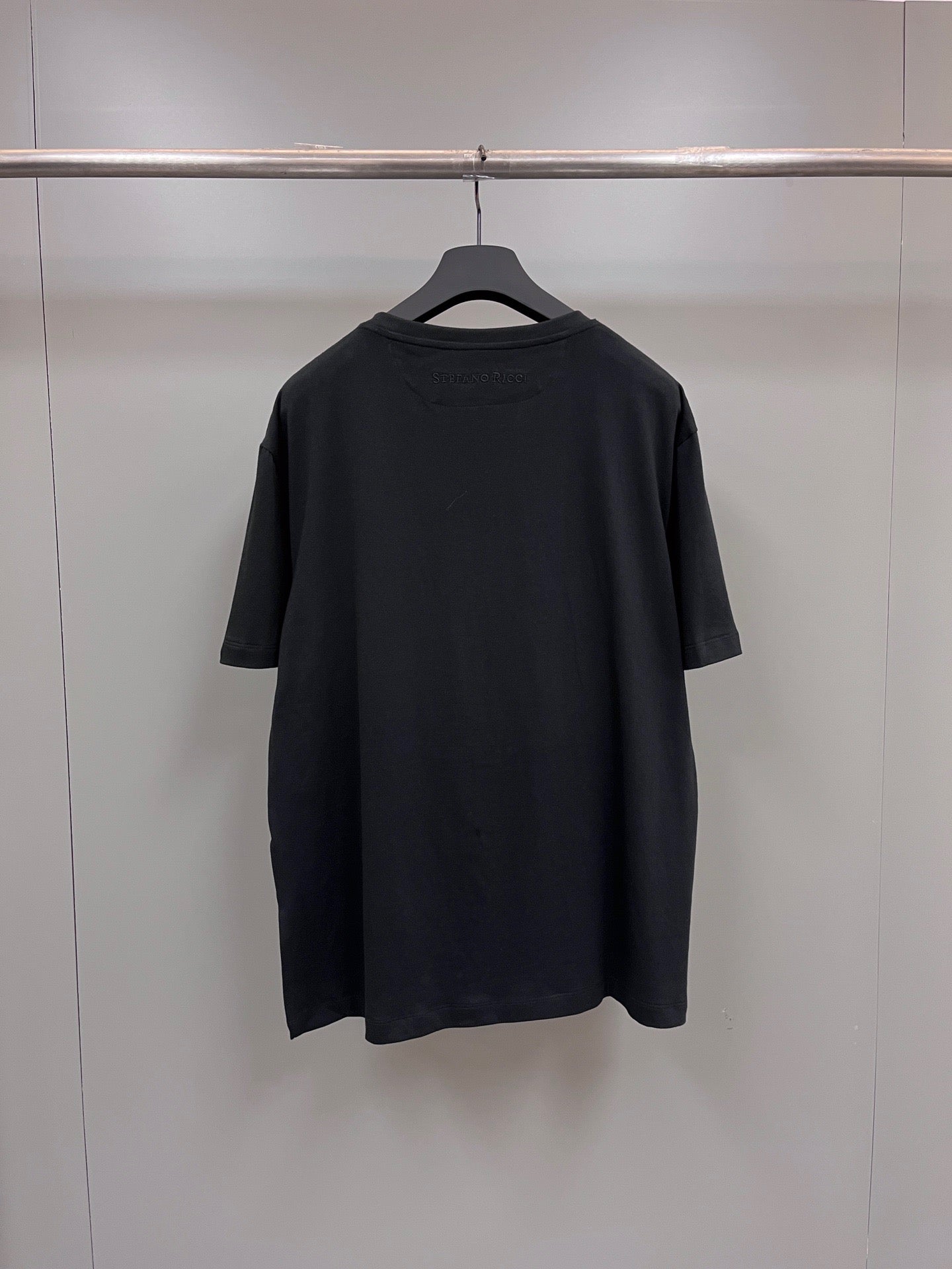 Schwarz-Weiß-T-Shirts