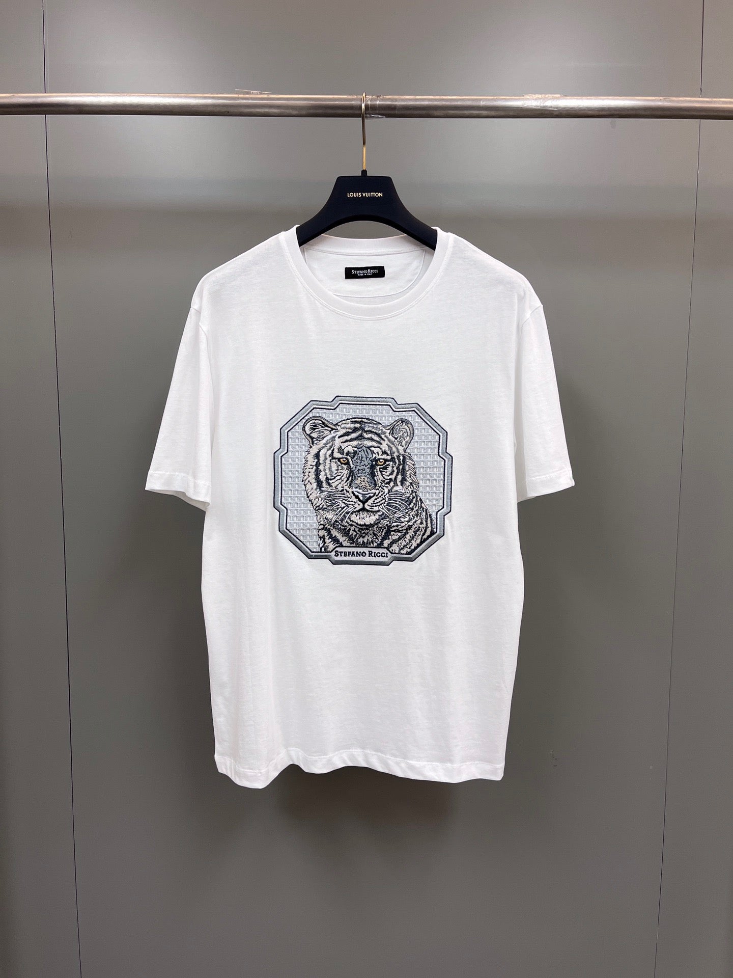 Schwarz-Weiß-T-Shirts