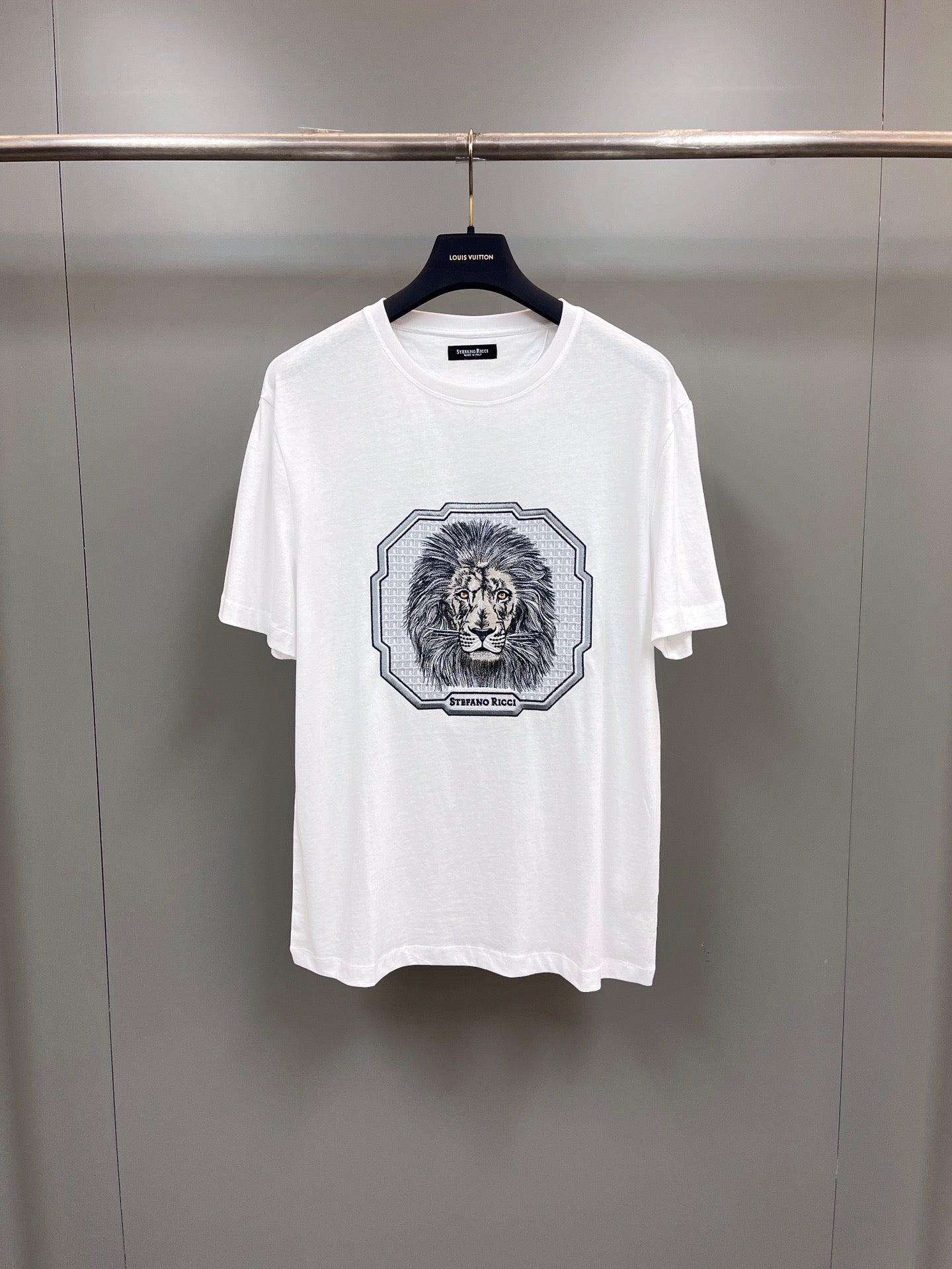 Schwarz-Weiß-T-Shirts