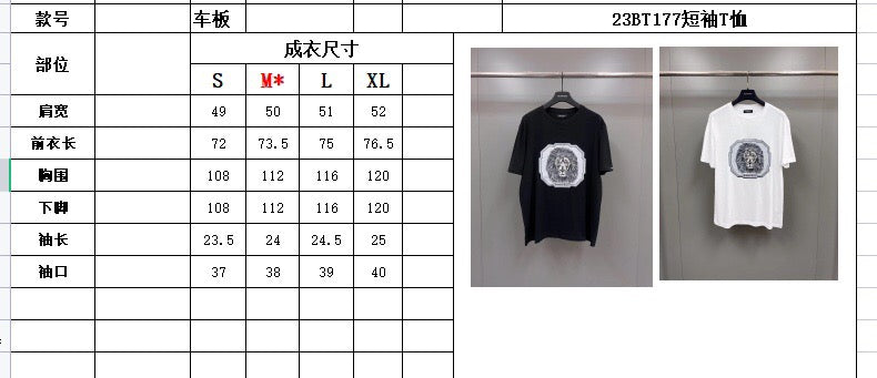 Schwarz-Weiß-T-Shirts