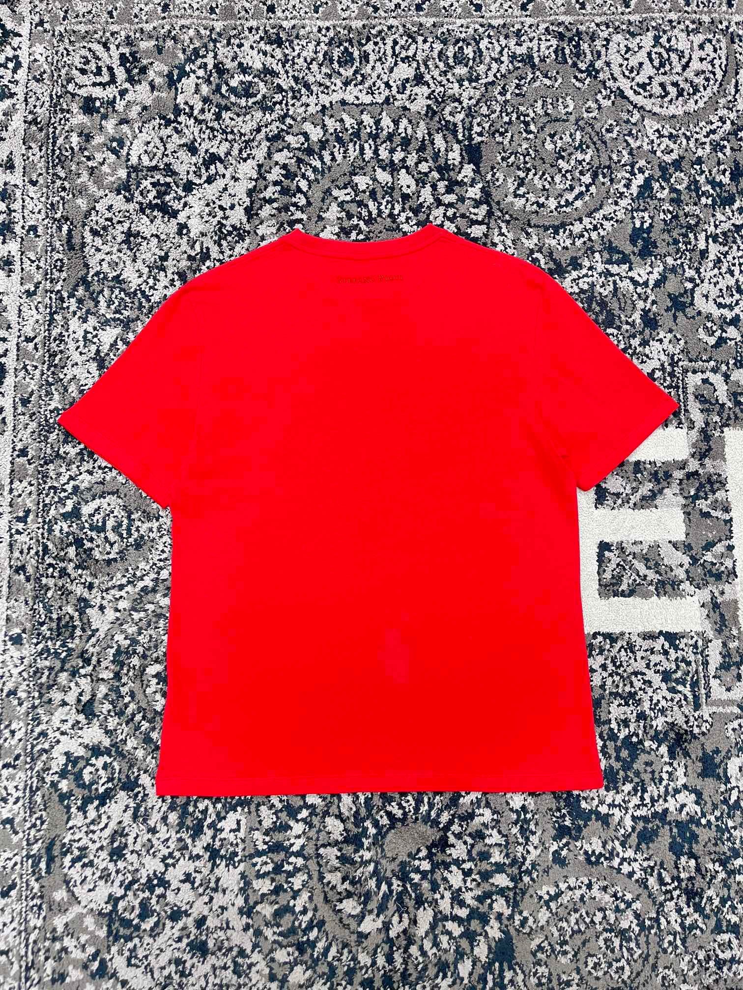 Rote T-Shirts