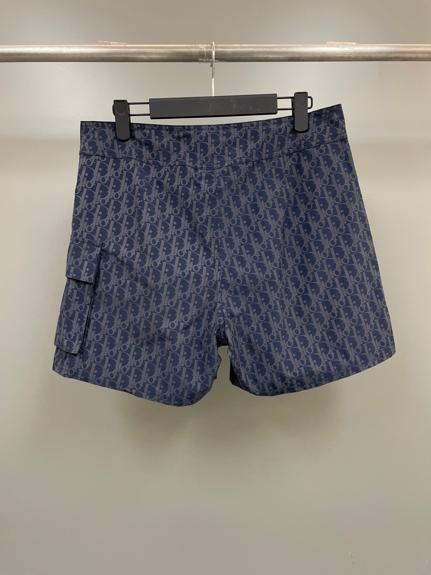 Grey Shorts - Size L - FashionHype.xyz