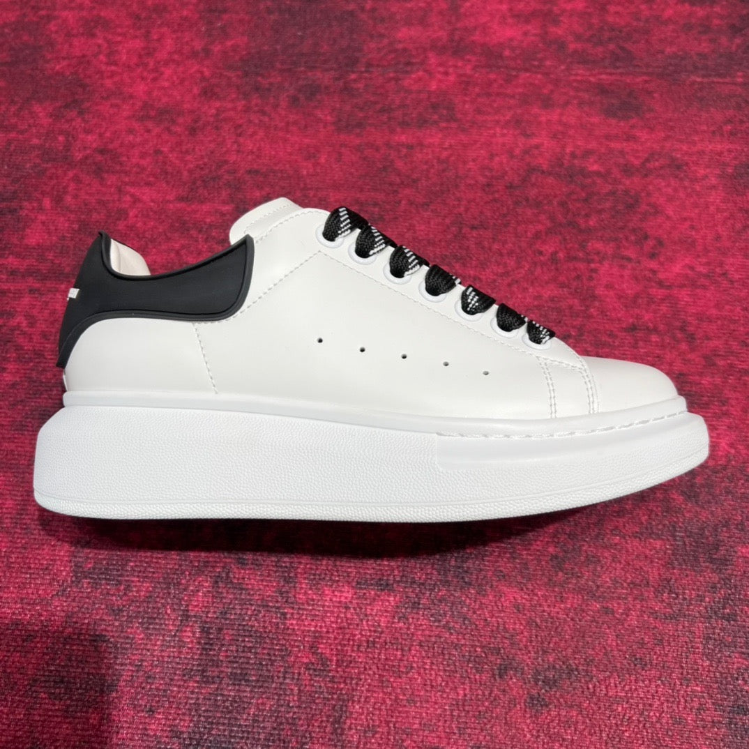 Weiße Schuhe