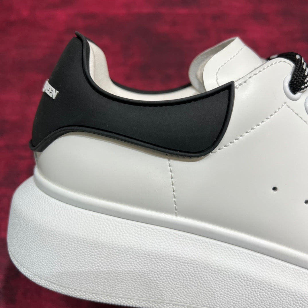 Weiße Schuhe