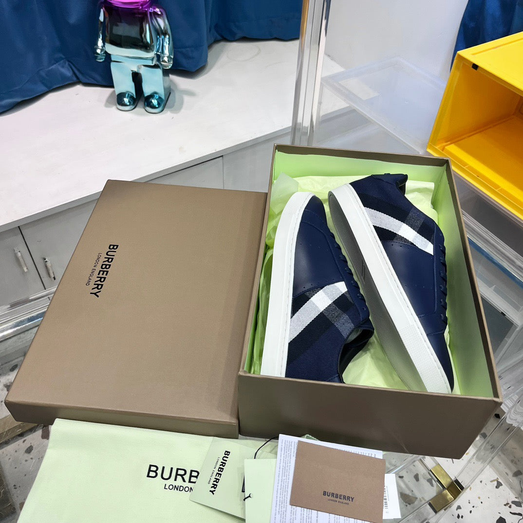 Schwarz-weiße Schuhe