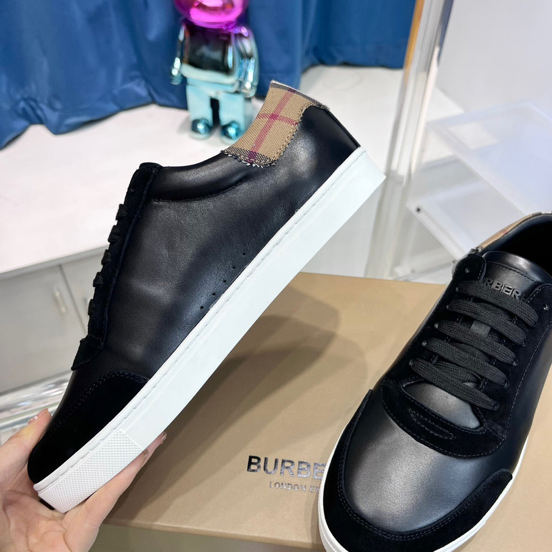 Schwarz-weiße Schuhe