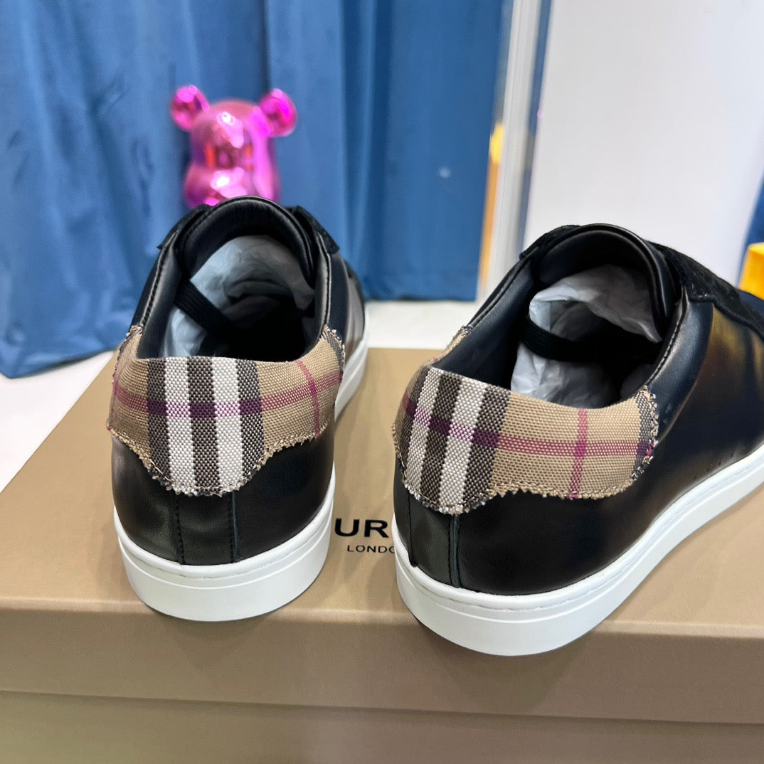 Schwarz-weiße Schuhe