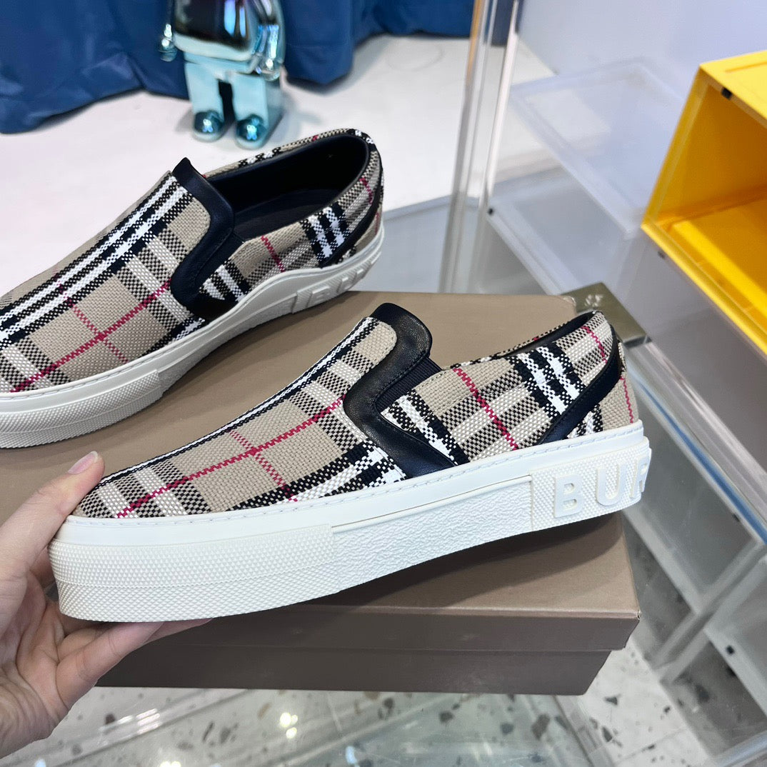 Schwarz weiß grau Schuhe