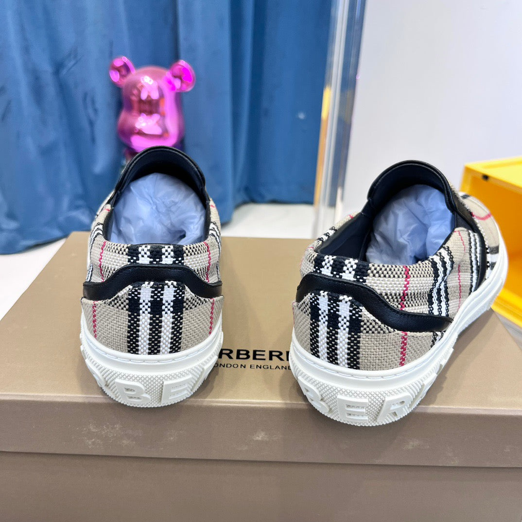 Schwarz weiß grau Schuhe