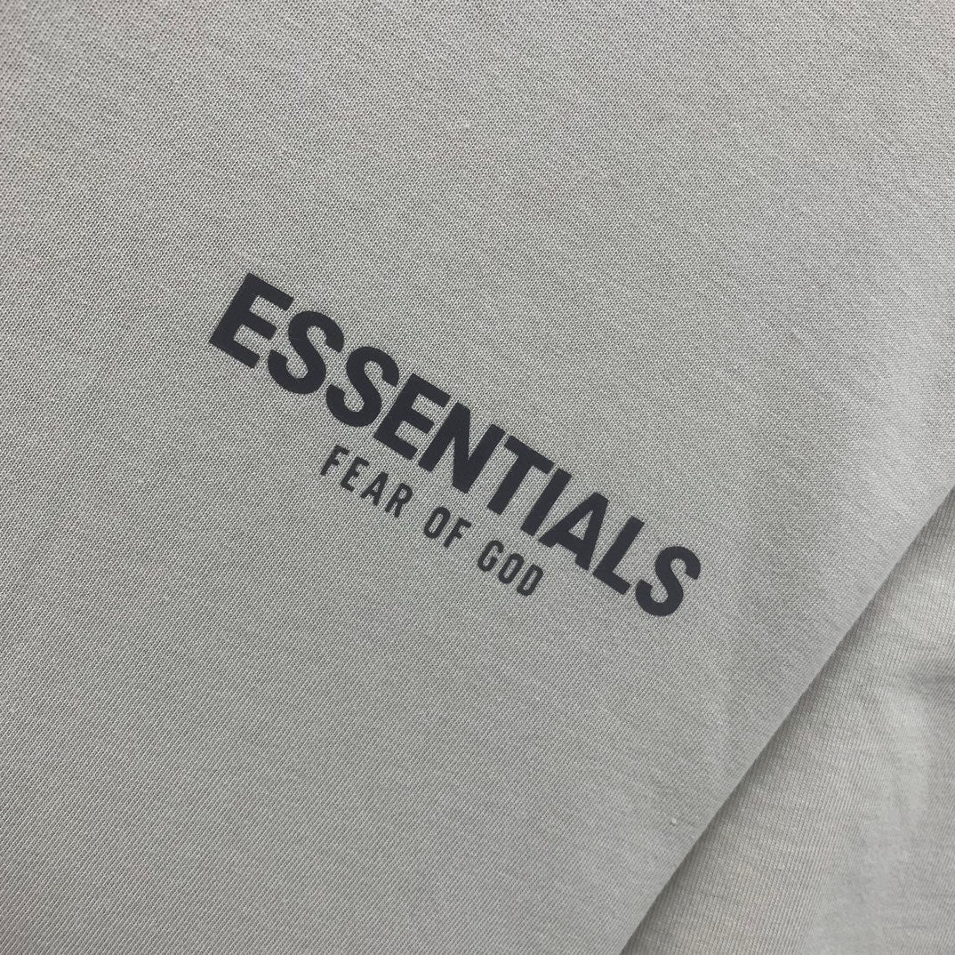 Graue T-Shirts