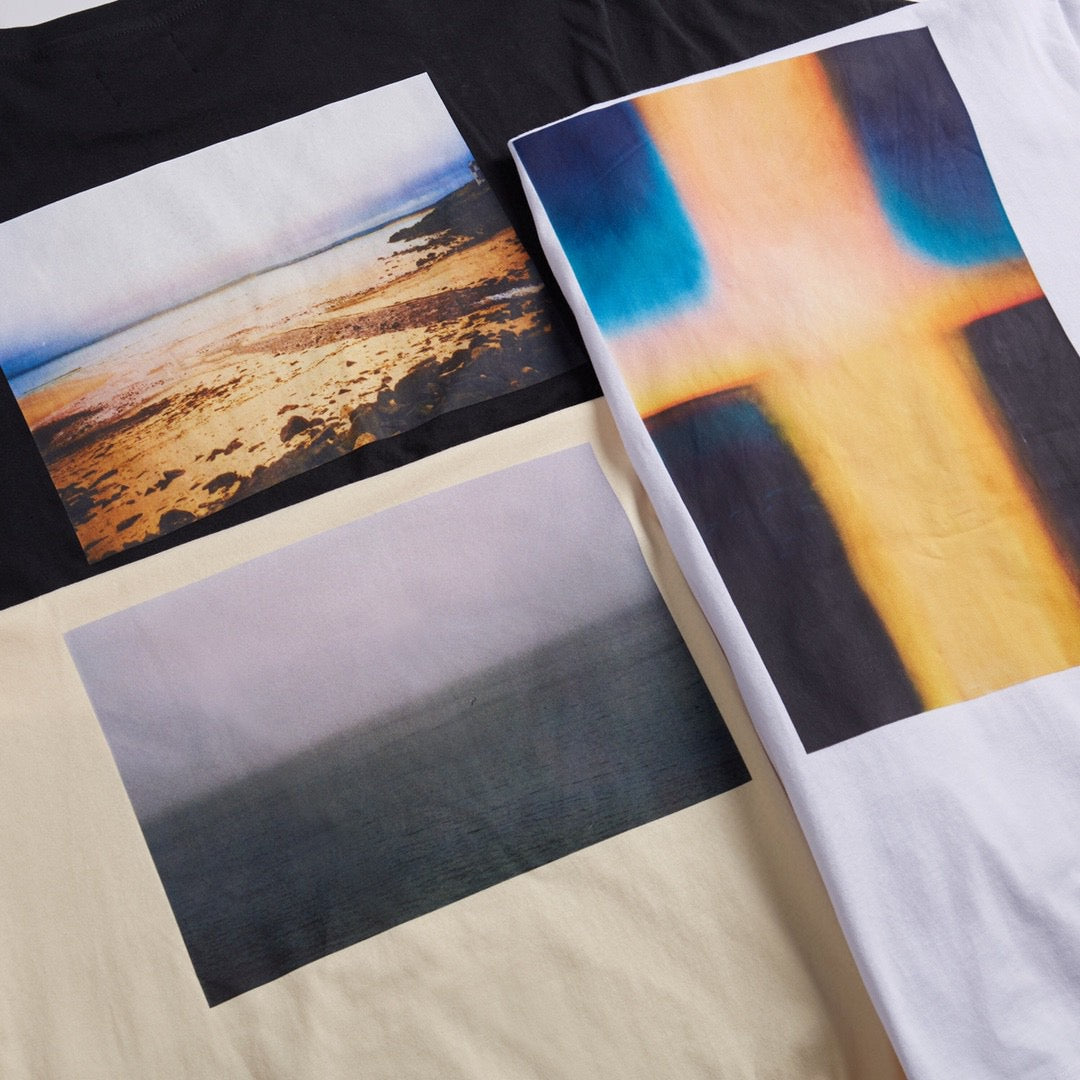 Weiße, graue und schwarze T-Shirts