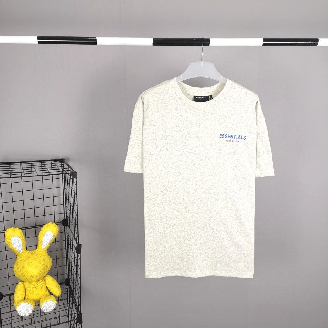 Camisetas blancas y azules