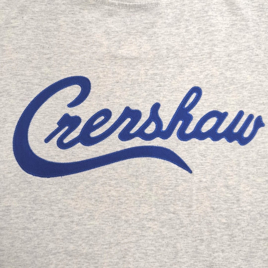 Weiße und blaue T-Shirts