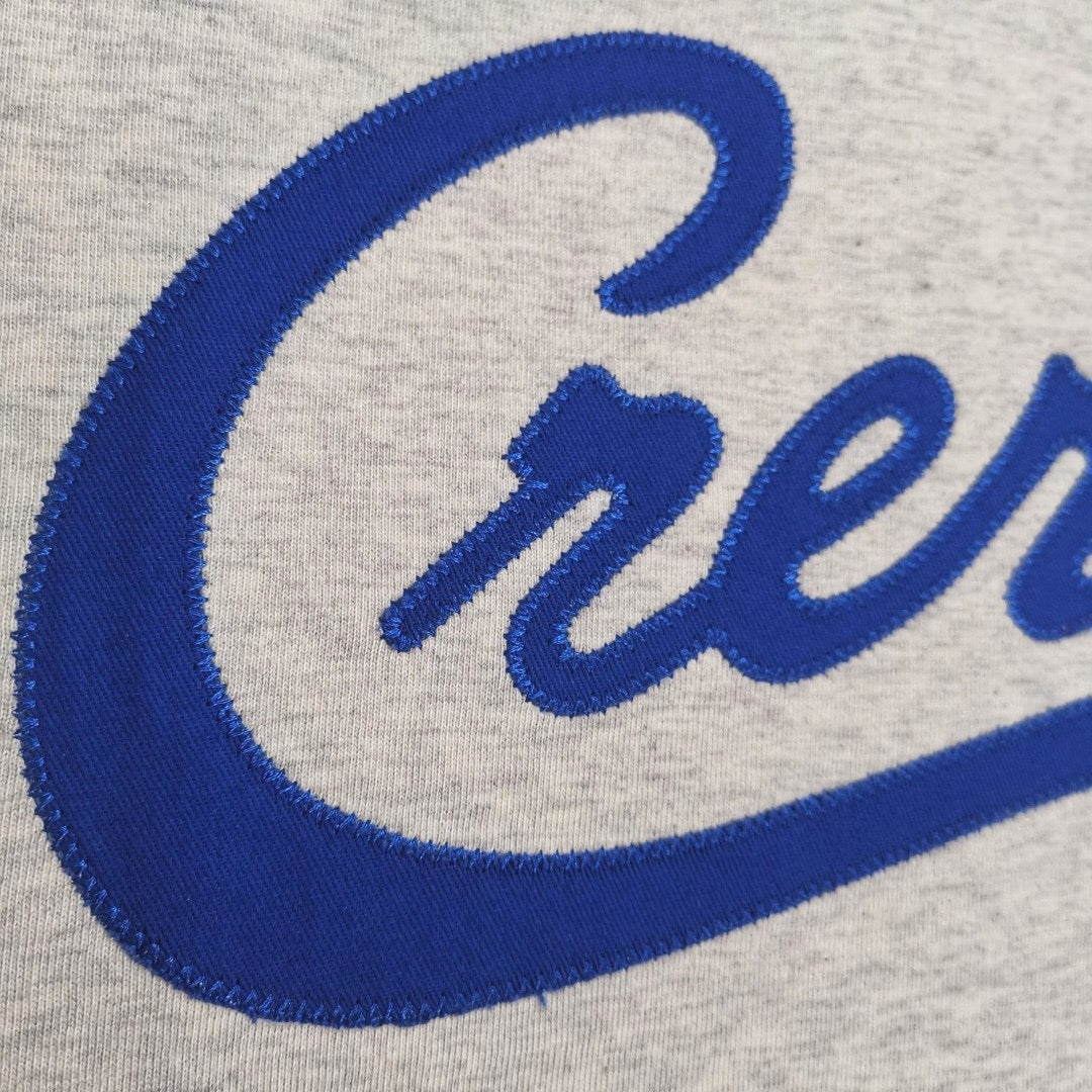 Camisetas blancas y azules