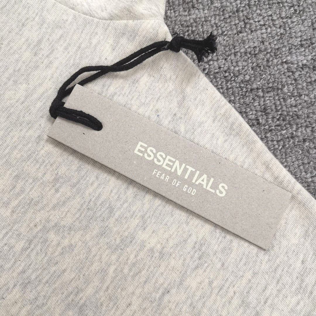 Weiße und blaue T-Shirts