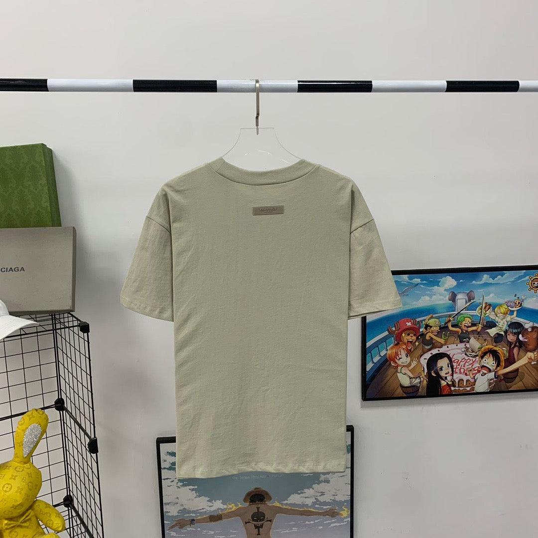 Graue und schwarze T-Shirts