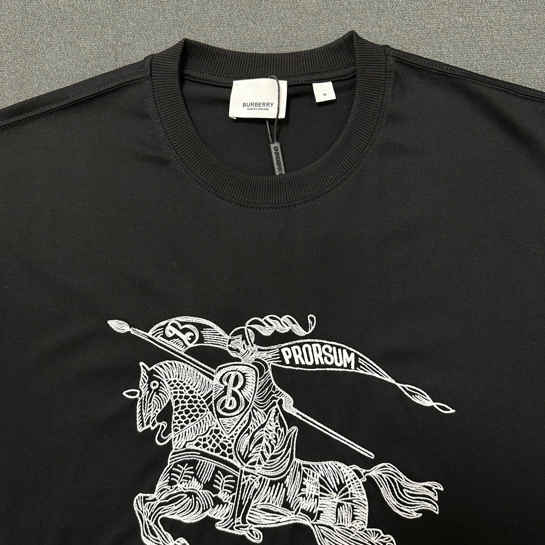 Black and White T-shirts - FashionHype.xyz