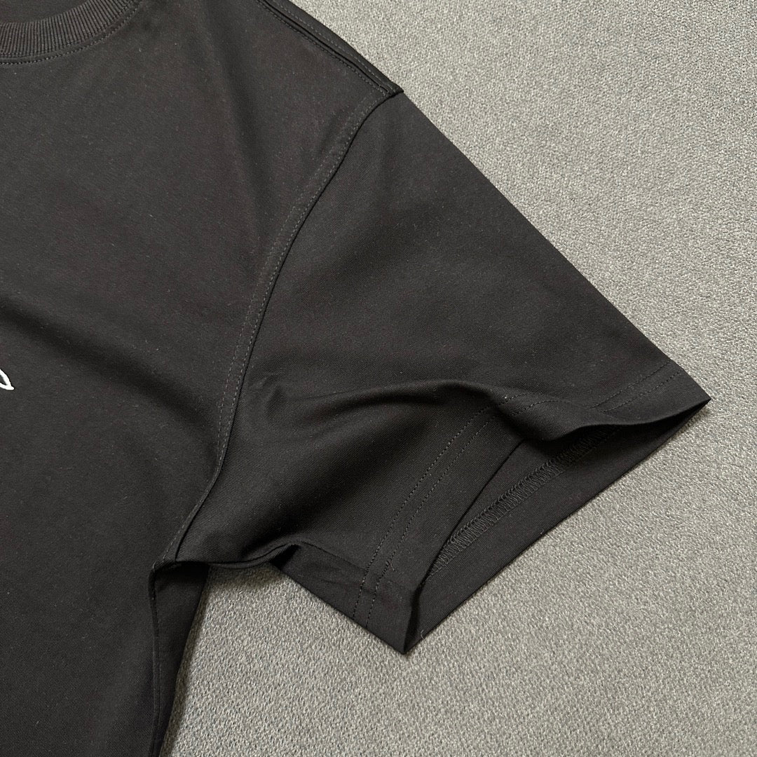 Black and White T-shirts - FashionHype.xyz