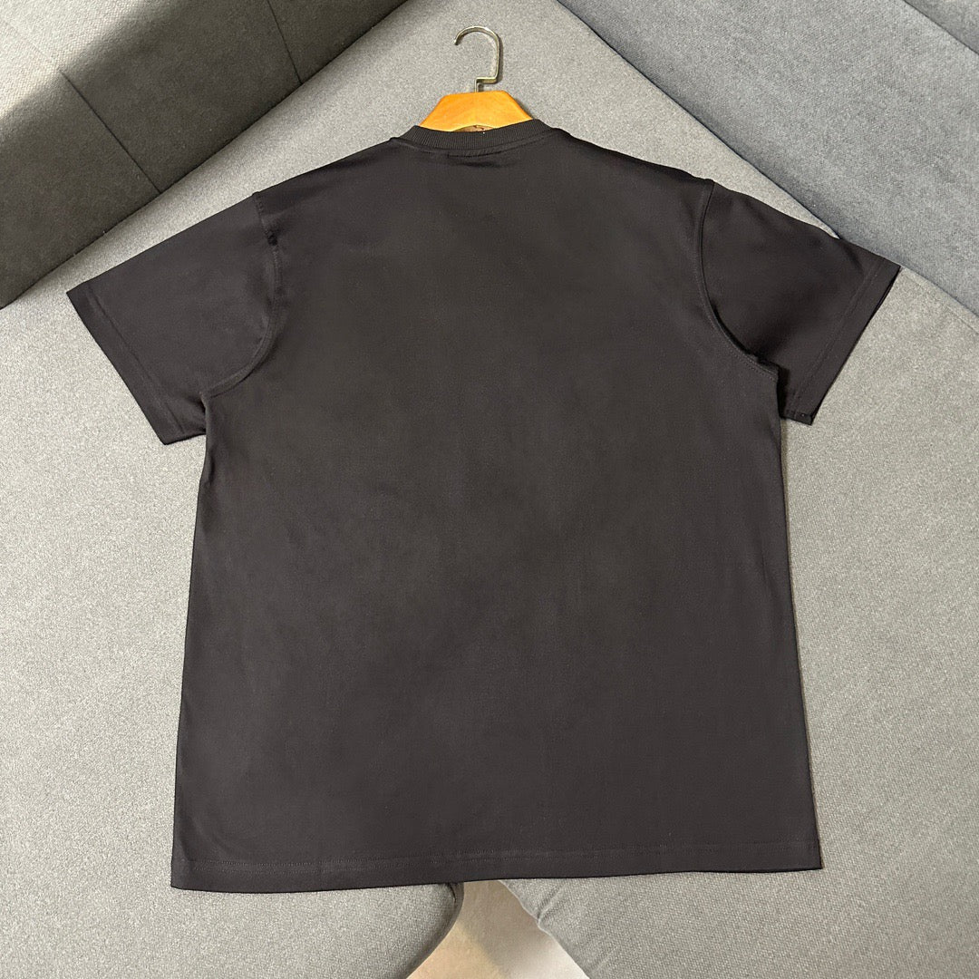 Black and White T-shirts - FashionHype.xyz