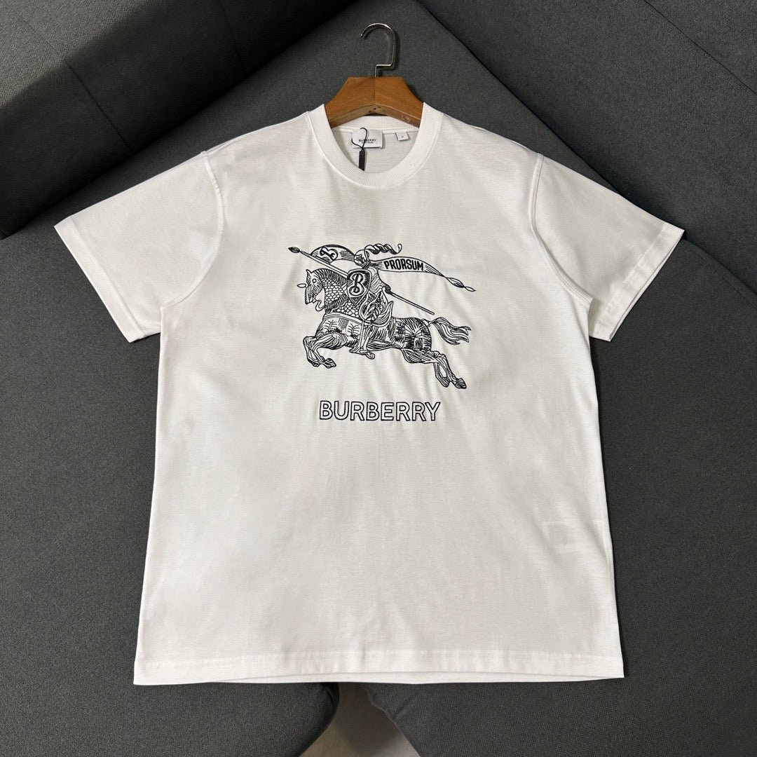 Black and White T-shirts - FashionHype.xyz
