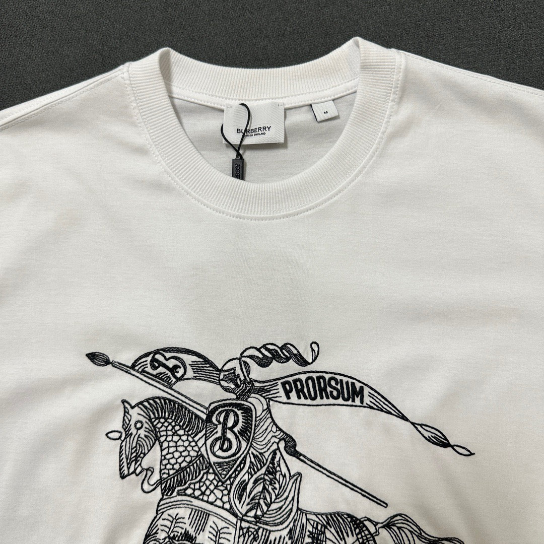 Black and White T-shirts - FashionHype.xyz