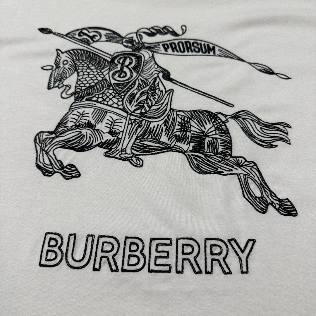 Black and White T-shirts - FashionHype.xyz