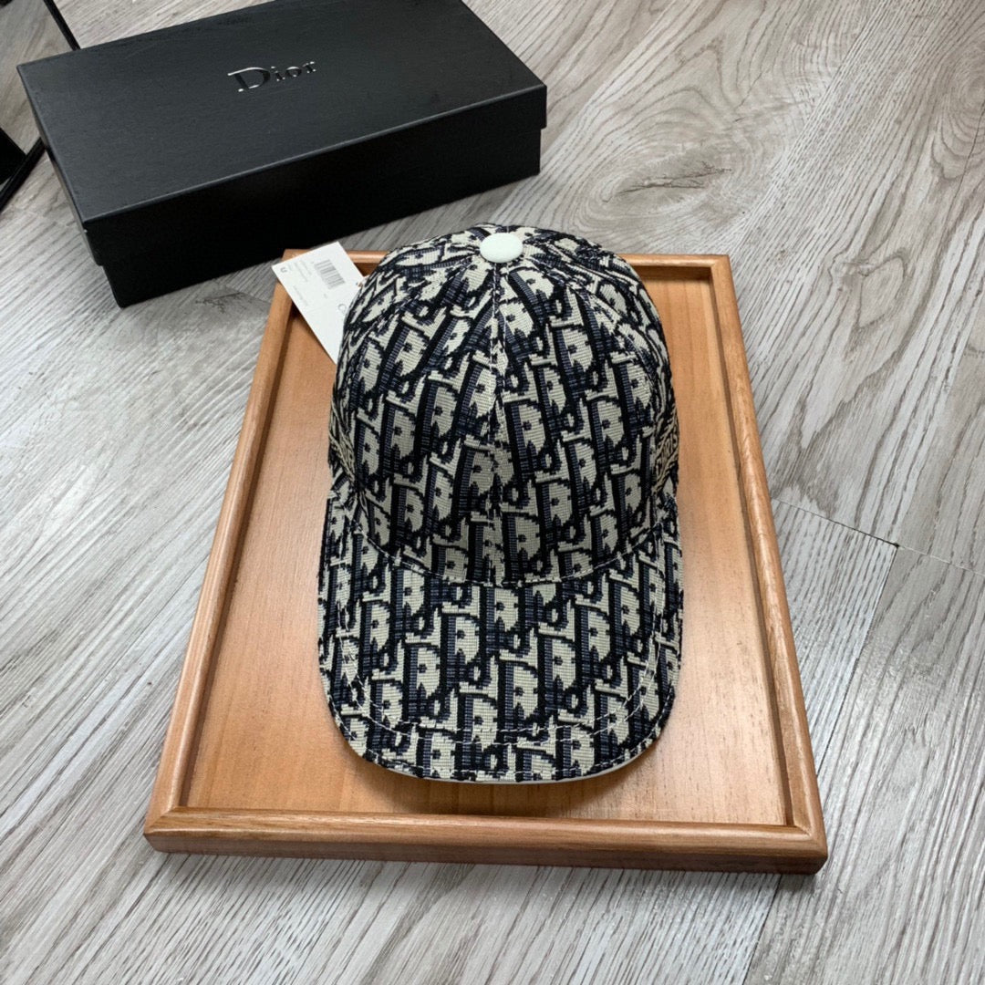 Schwarzgraue Caps