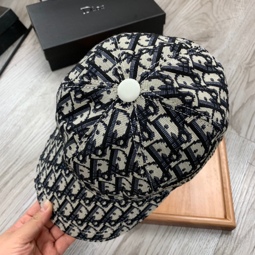 Schwarzgraue Caps