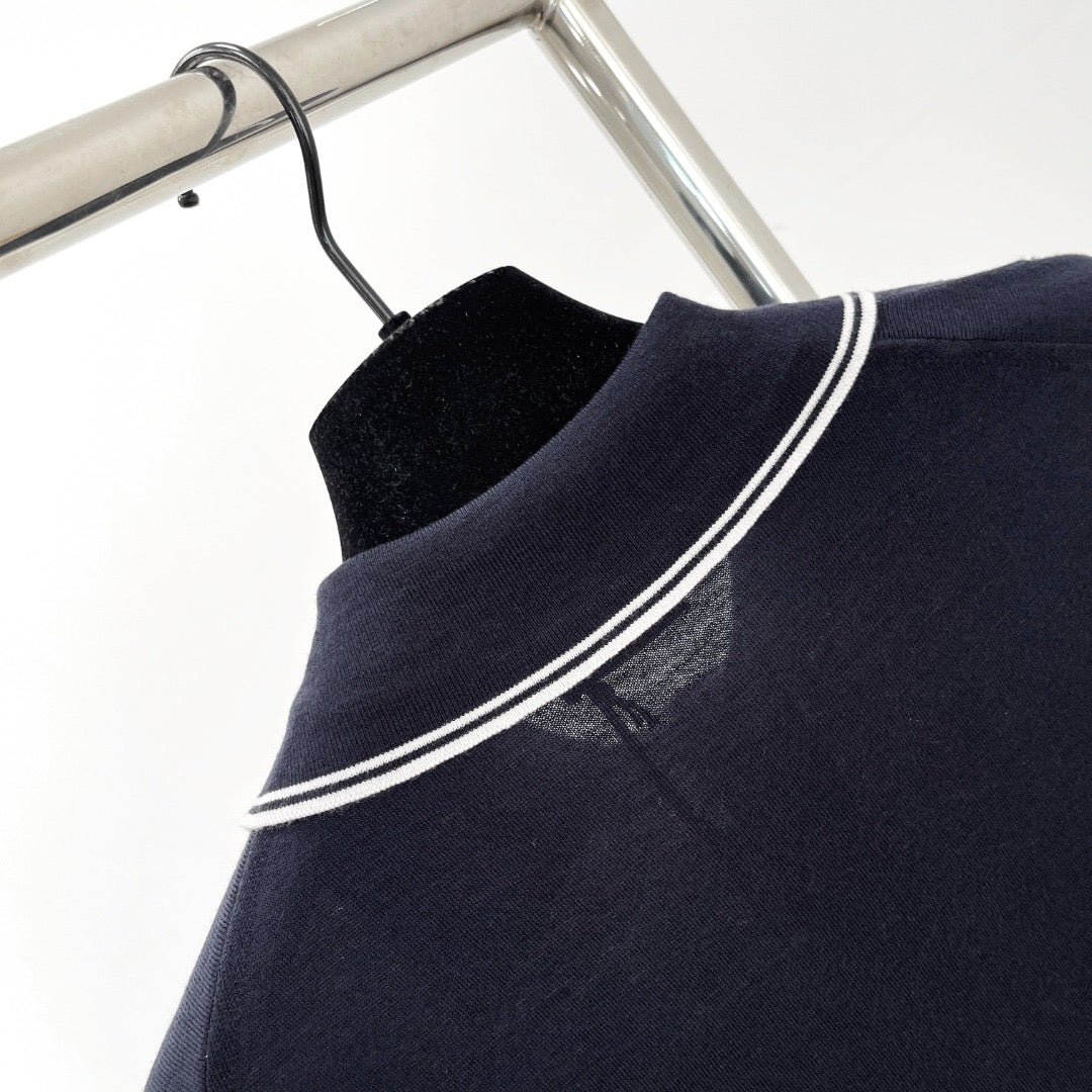 Schwarzes Polo