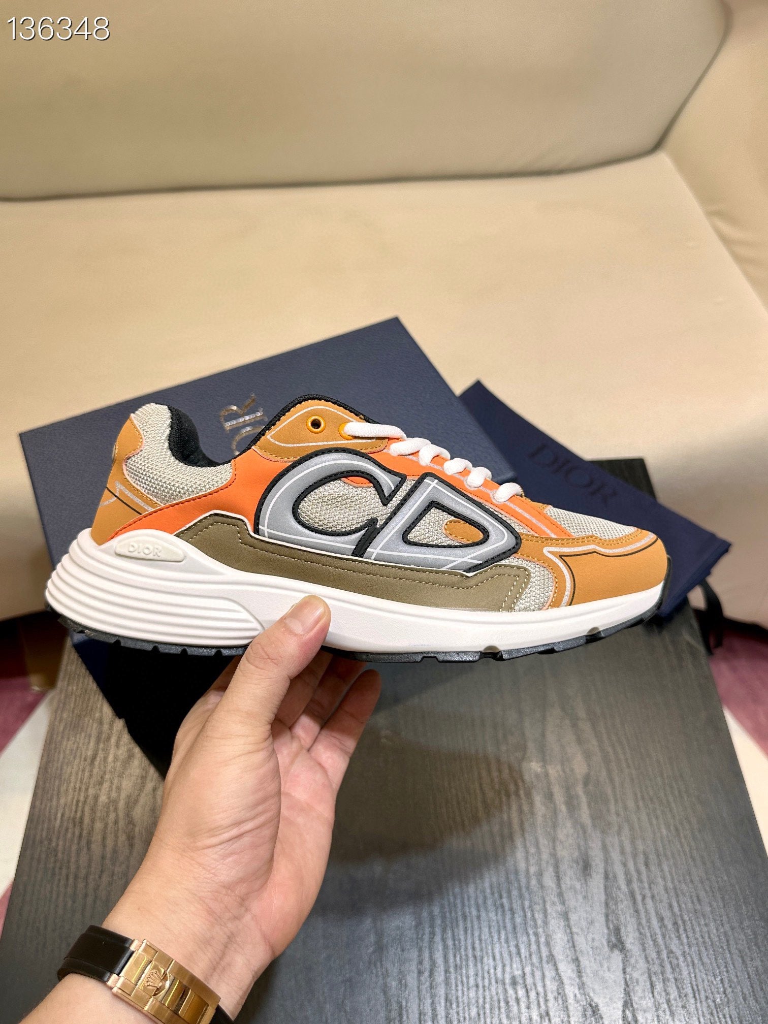 Mehrfarbige Schuhe