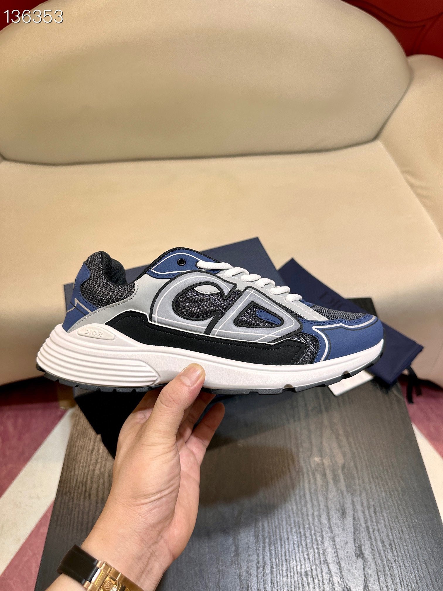 Mehrfarbige Schuhe