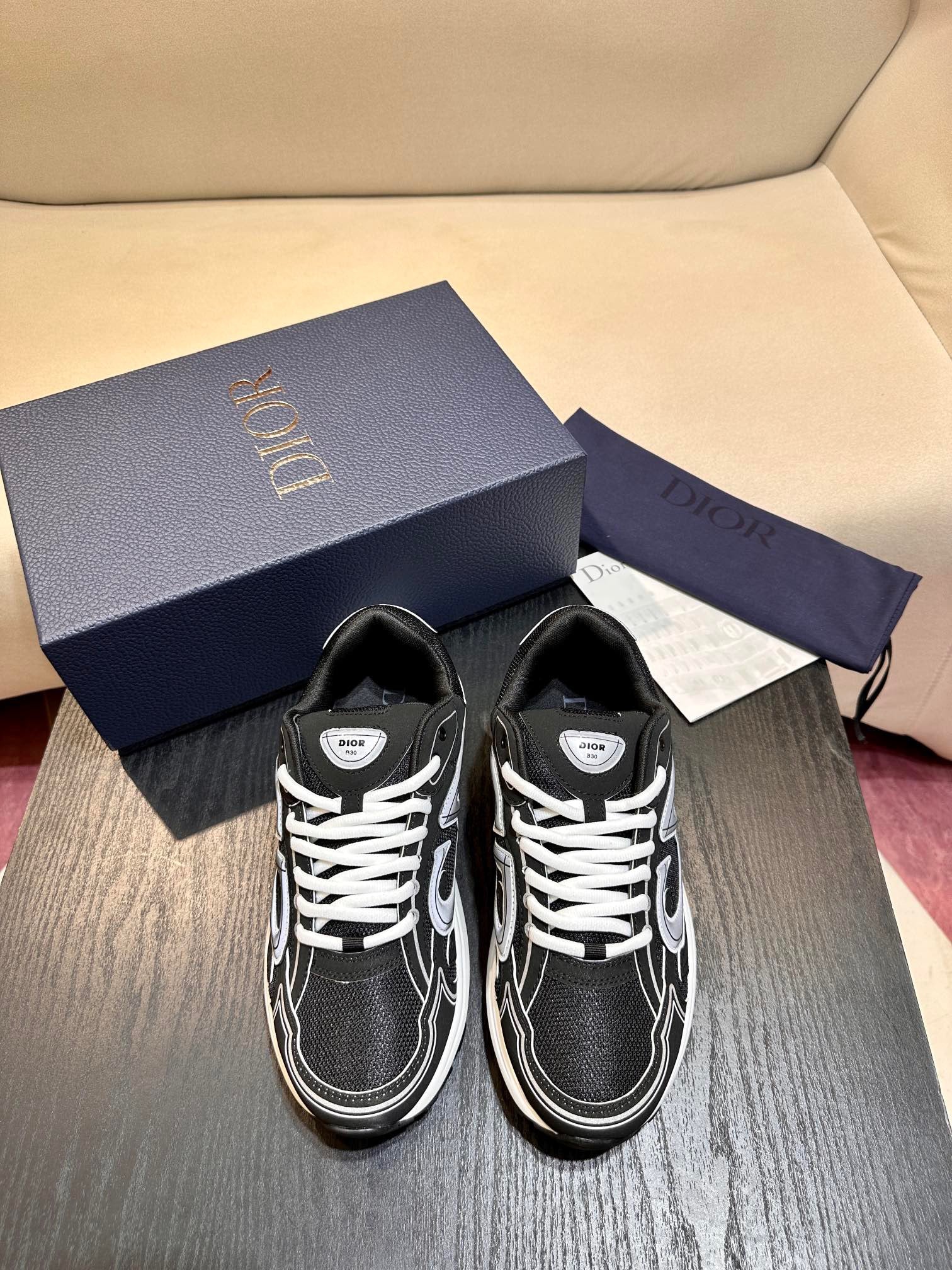 Mehrfarbige Schuhe
