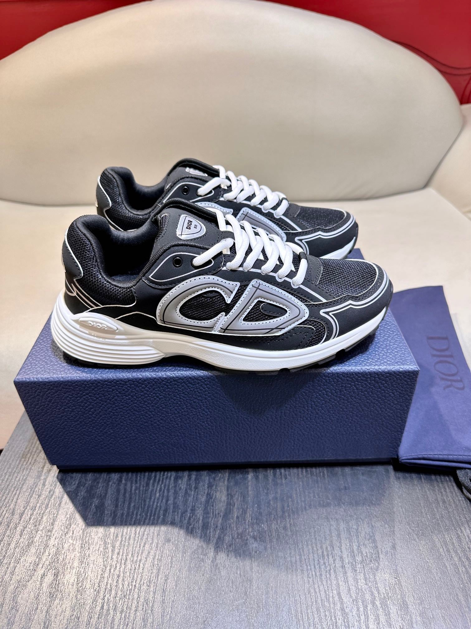 Mehrfarbige Schuhe