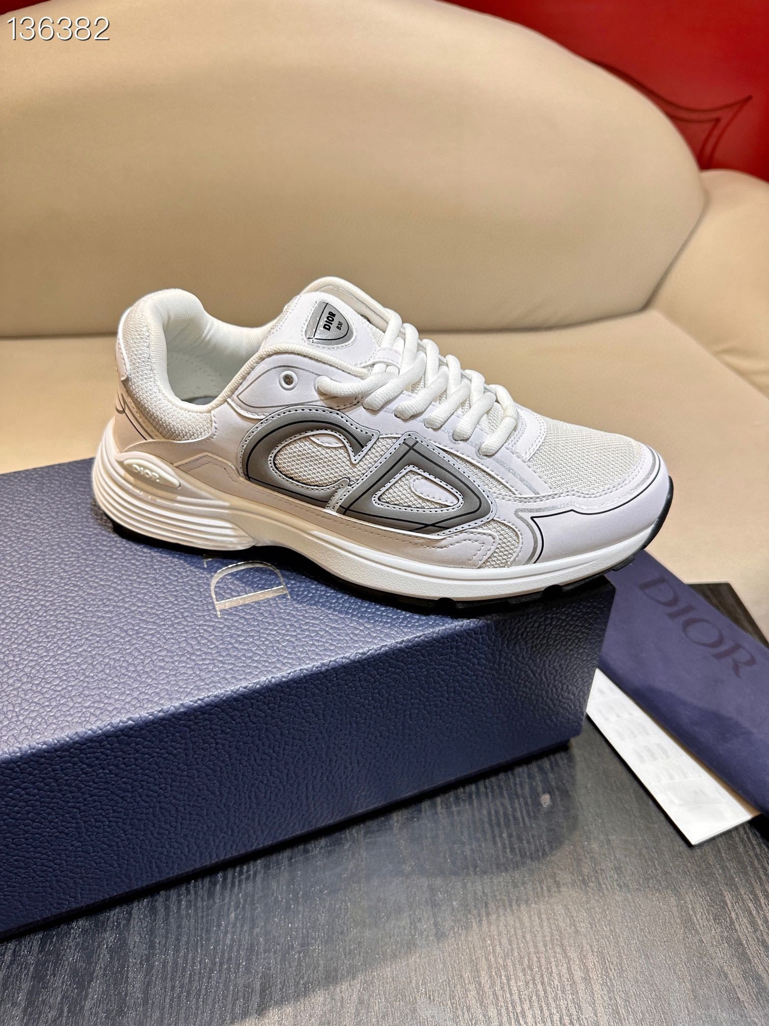 Mehrfarbige Schuhe