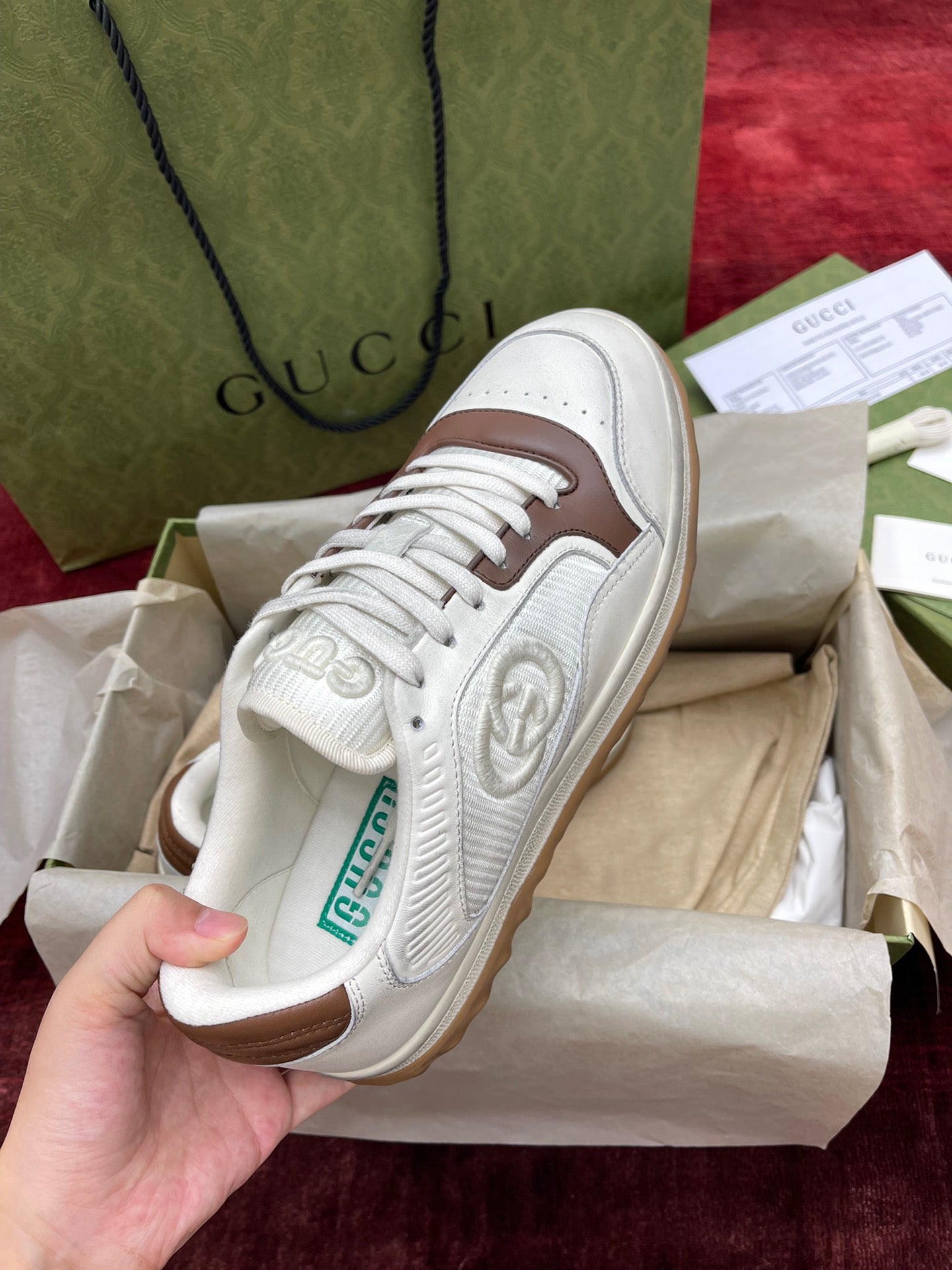 Weiße Schuhe